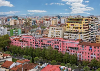 Nisi zbatimin rritja e referencës së ndërtesës; Nga muaji gusht te faturat e ujit të pijshëm familjarët në Tiranë po paguajnë deri 76% më shumë