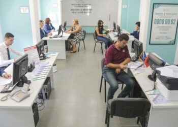 Kaosi me ndryshimin e taksave dhe procedurave