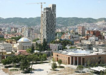 FMN përmirëson parashikimin për Shqipërinë, rritja ekonomike këtë vit 3.6%