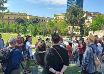 Zgjatet sezoni turistik, 1.1 milionë pushues të huaj në shtator