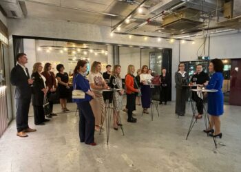 Përmbushja e potencialit – Si gratë në borde mund të nxisin rritjen ekonomike