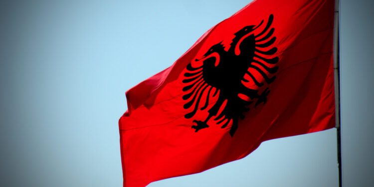 Sot 111 vjetori i Pavarësisë së Shqipërisë, festohet në të gjithë vendin