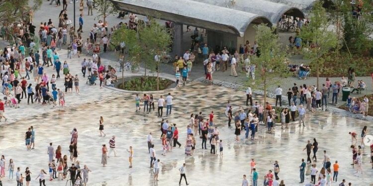 40% e burrave dhe 58% e grave në Shqipëri kanë vuajtur nga një simptomë e shëndetit mendor më 2023