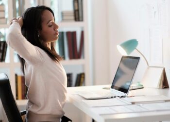 Si të lini pas krahëve shqetësimet që shkakton puna