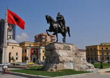 (Pa)varësia ekonomike e Shqipërisë! Me sytë nga importi, dërgesat e emigrantëve dhe investimet e huaja