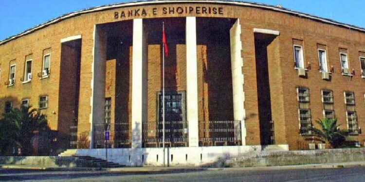 Kartmonedhat e vjetra, afat deri më 31 dhjetor për t’i këmbyer