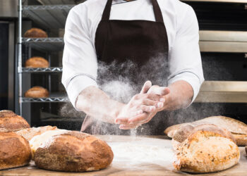 Prodhuesit e bukës dhe ëmbëlsirave tërhiqen nga marrja e punonjësve nga India; Shoqata: S’ka garanci, do vijojmë me rritjen e pagave