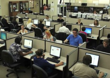 Call center, përgjysmohet punësimi! Çfarë po ndodh me sektorin?