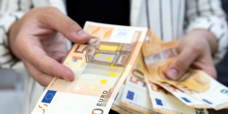 Shtohen eurot në qarkullim, ja burimet nga po futen