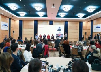 Jo Femicidit! Konferenca që bëri bashkë të gjithë kundër dhunës me bazë gjinore