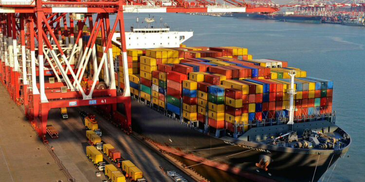 Viti i vështirë i “Made in Albania”! Dilemat për euron dhe mungesën e ndihmës nga qeveria