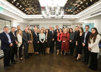 Arlinda Muja, Drejtoreshë e Kredo Finance, Përzgjidhet për Herë të Tretë Radhazi si Presidente e Shoqatës Mikrofinanca Shqiptare