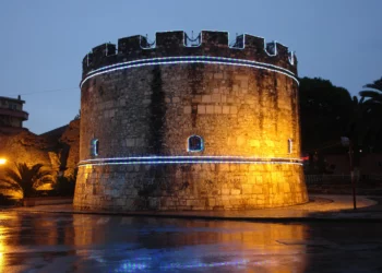 Durrës, 70% e hoteleve të rezervuar për festa. Cilët shtetas e preferojnë më tepër?