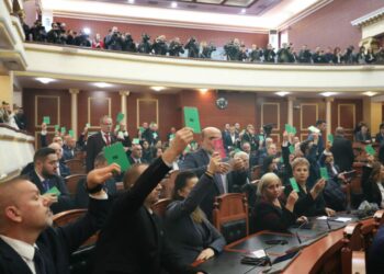 Parlamenti miraton buxheti 2024 vetëm me votat e mazhorancës
