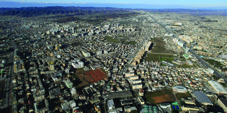 Si po i zbraz qytetet shkurtimi i institucioneve në rrethe