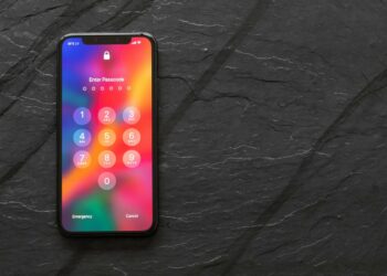 Përdoruesit e iPhone duhet të aktivizojnë opsionin e mbrojtjes së paisjes së vjedhur të Apple