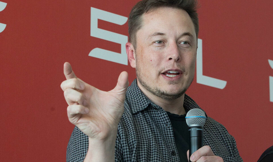 Filozofia e miliarderit Elon Musk për ta bërë ekipin efikas