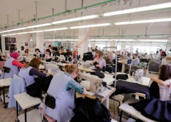 Nis falimenti i kompanive fason, vetëm në Korçë 550 të papunë