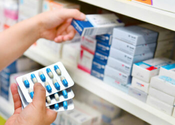 Shqiptarët paguan nga xhepi 141 mln për blerjen e produkteve farmaceutike më 2023, financuan 55% të konsumit