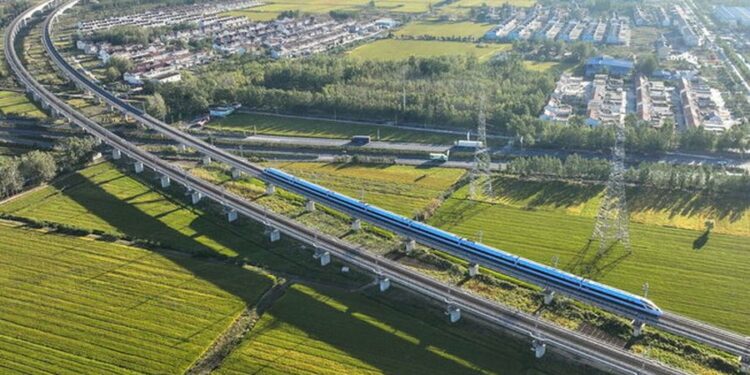 Kina gati sfidën e rradhës, do të testojë trenin më të shpejtë në botë