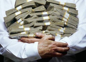 120 mijë milionerë në emigrim masiv. Cilat janë vendet ku po shkojnë?