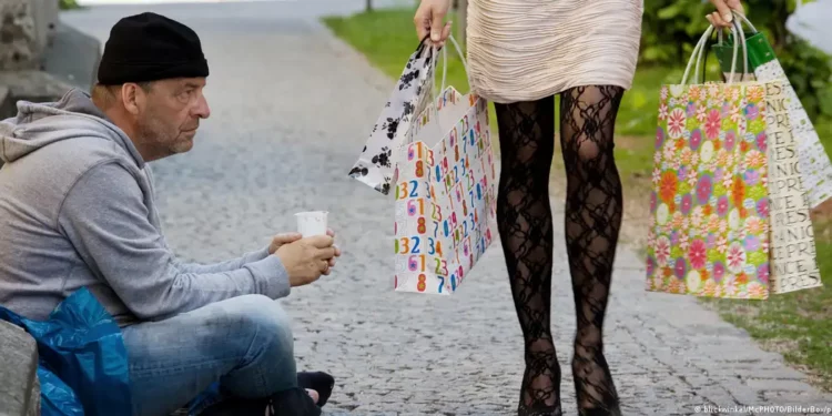 Studimi: Të pasurit më të pasur, të varfrit më të varfër