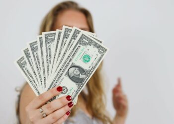 5 fazat e pasurisë personale: Si të zotëroni paratë tuaja për sukses në biznes