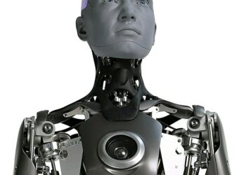 Elon Musk: “Brenda 2 dekadave, Toka do të ketë rreth një miliard robotë humanoidë”