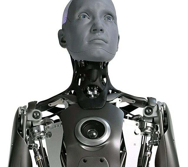 Elon Musk: “Brenda 2 dekadave, Toka do të ketë rreth një miliard robotë humanoidë”