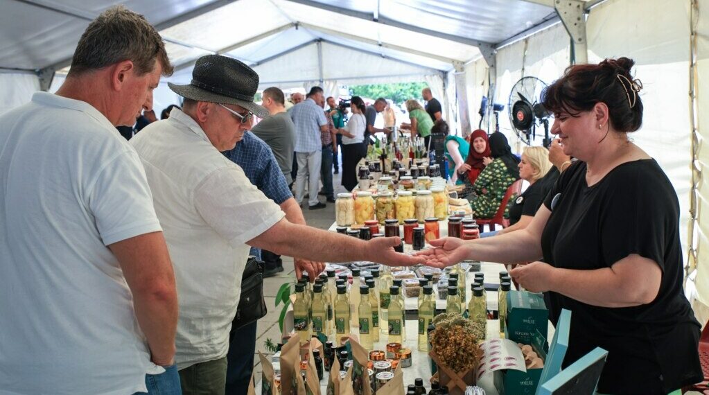 Srategjia e Agroturizmit me fokus tek gratë, tokë pa taksa dhe garanci për kreditë