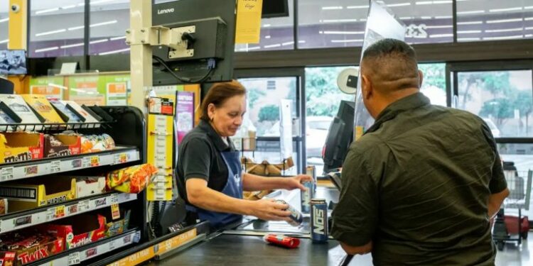 Këto janë vendet me pagat minimale më të larta dhe më të ulëta në botë!