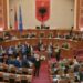 Rikthehen bastet sportive/ Socialistët miratojnë në vetëm 15 minuta ligjin e shumëdebatuar
