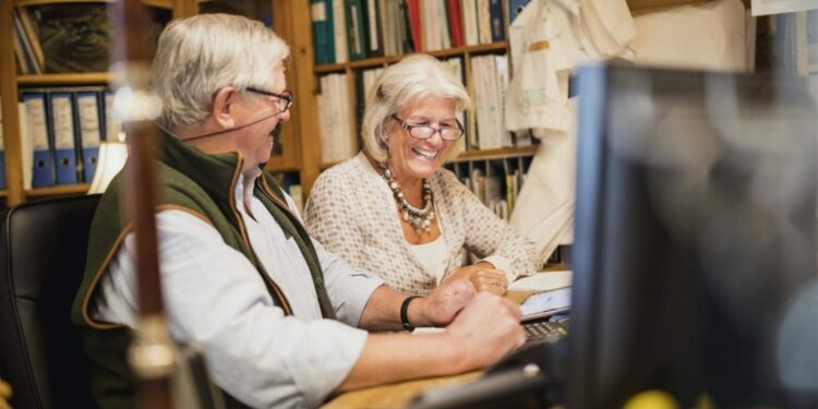 Kush do të punojë?! Popullsia mbi 65 vjeç do të jetë sa 80% e forcës së punës më 2070