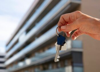 A doni të shisni shtëpinë tuaj shpejt dhe lehtë?!