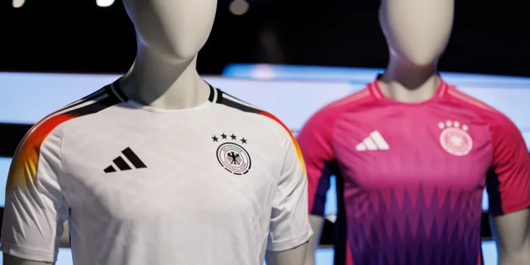 Nike rrëzon Adidas! Ja lëvizja e kompanisë