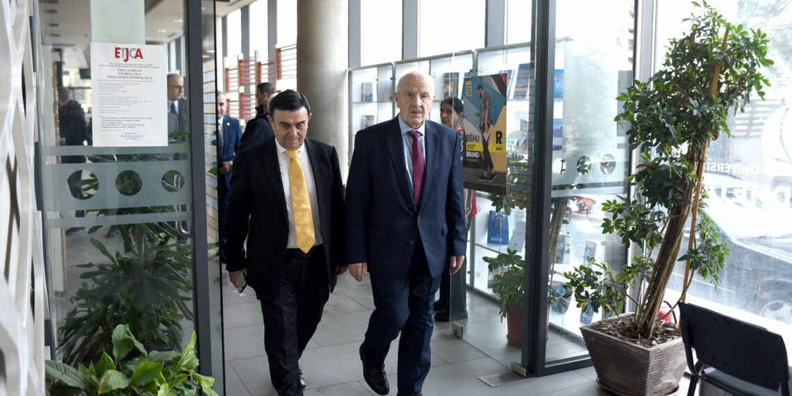 Presidenti i Kosovës Fatmir Sejdiu, takim në UMSH. Prezantohet libri “Ora e Kosovës”