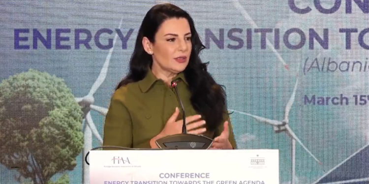 Ministrja Balluku në konferencën e Shoqatës së Investitorëve të Huaj: Projekte për energjinë e gjelbër dhe Korridorin 8 në energjetikë