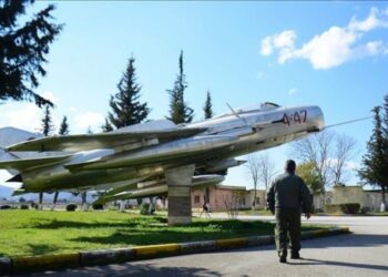 A do kthehet Shqipëria në një “superfuqi” ushtarake në Ballkan? – Shifrat/ Si do të ndikojë Baza e Kuçovës në renditjen ushtarake të vendit