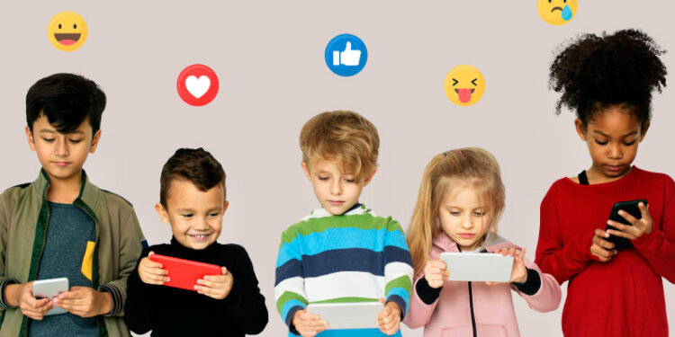 Florida do t’i ndalojë fëmijët nën 14 vjeç të përdorin rrjetet sociale