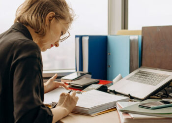 Në Shqipëri, 45% e të rinjve marrin këshilla për karrierën nga interneti