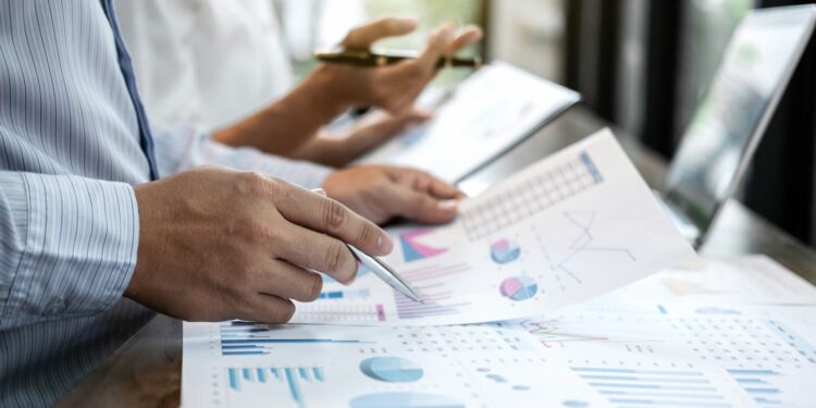 Kontabilistët depozitojnë në Kushtetuese kërkesën për shfuqizimin e ligjit për tatimin mbi të ardhurat; IKM dhe IEKA: Cenohet parimi i barazisë