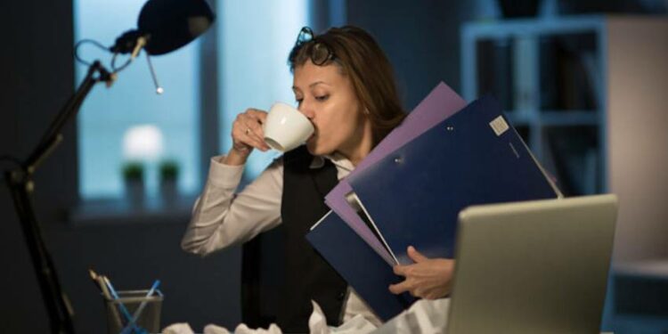 Të jesh produktiv në punë, ka dhe rreziqe