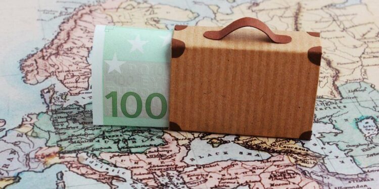 Rekordi i remitancave, ja sa para dërgohen sipas shteteve