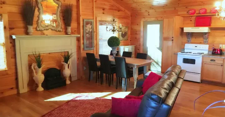 Ligji “Për turizmin”/ Ministria e  Financave: Kush jep dhoma me qira, nuk do të regjistrohet si biznes