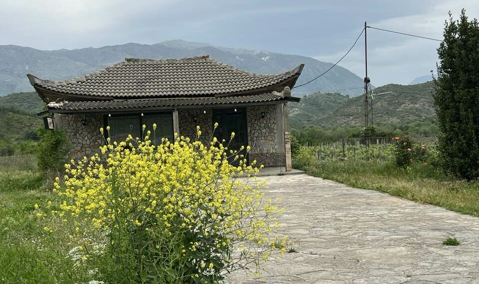 Një udhëtim pakëz historik dhe Bujtina Kineze në Kardhiq