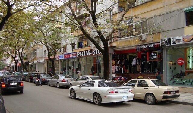 Punë në të zezë e shmangie taksash, bujqësia, tregtia e shërbimet po përballen me informalitet të lartë