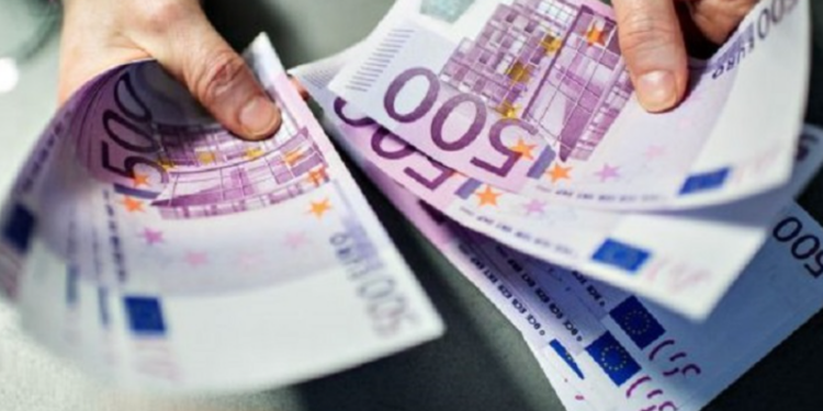 Rënia e pandalshme e euros, çfarë pritet të ndodhë me monedhën europiane?