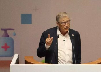 “Edhe unë mund të humbas punën”, Bill Gates tregon 3 profesionet që nuk do të preken nga inteligjenca artificiale