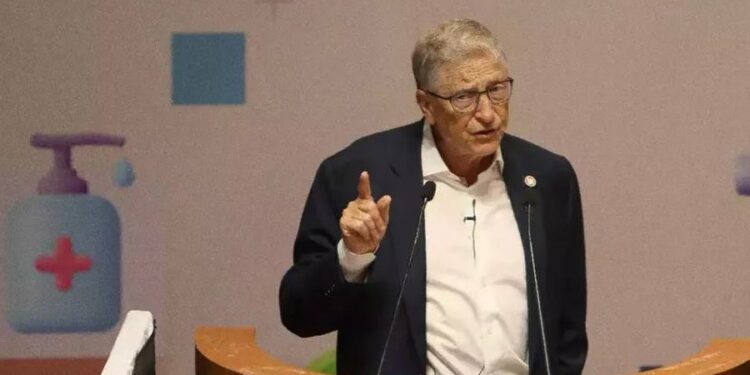 “Edhe unë mund të humbas punën”, Bill Gates tregon 3 profesionet që nuk do të preken nga inteligjenca artificiale