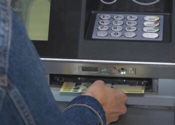 Lekë falas nga qeveria, nisma që ka për qëllim reduktimin e parasë “cash” do të zbatohet nga Maji